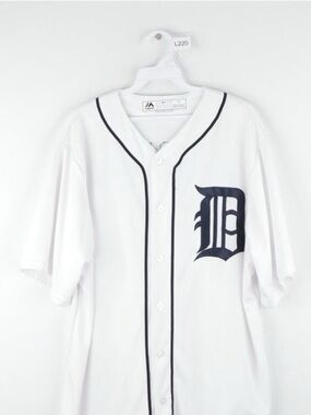 True Fan White Baseball Jersey with Navy 'D' Logo for Detroit Tigers